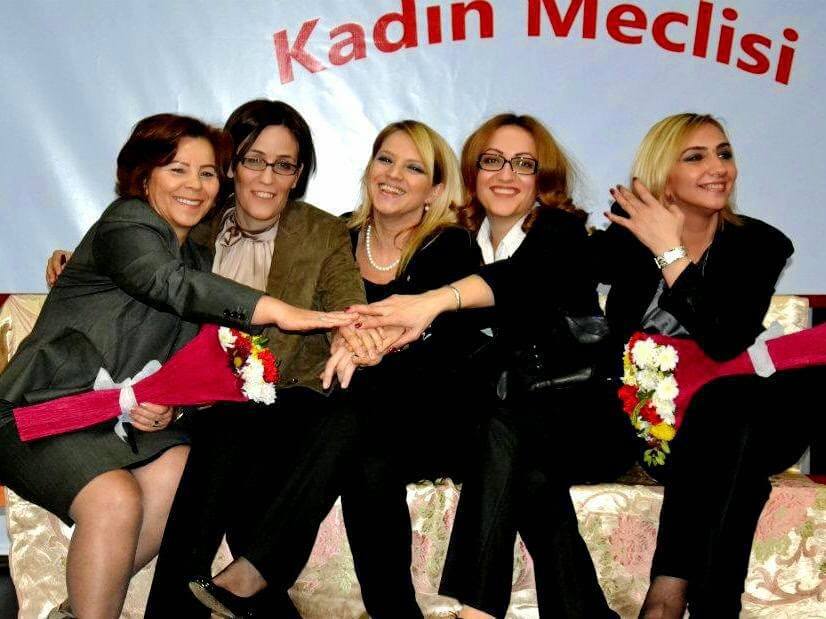 Demir Mıknatısa Aşıktır, Devamlı Ona Koşar