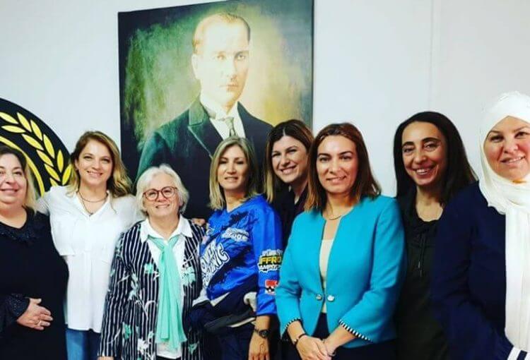 El veren ellerinizle büyüyoruz El veren ellerinizle büyüyoruz görseli