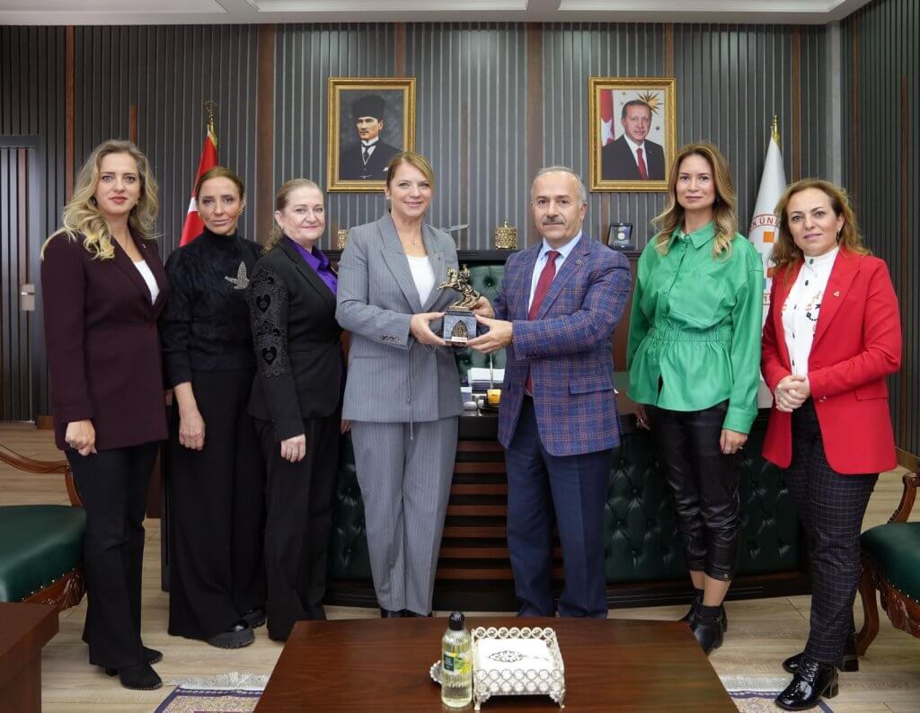 Kanatlanan Kadınlar Trabzon Ziyaretleri Kanatlanan Kadınlar Trabzon Ziyaretleri görseli